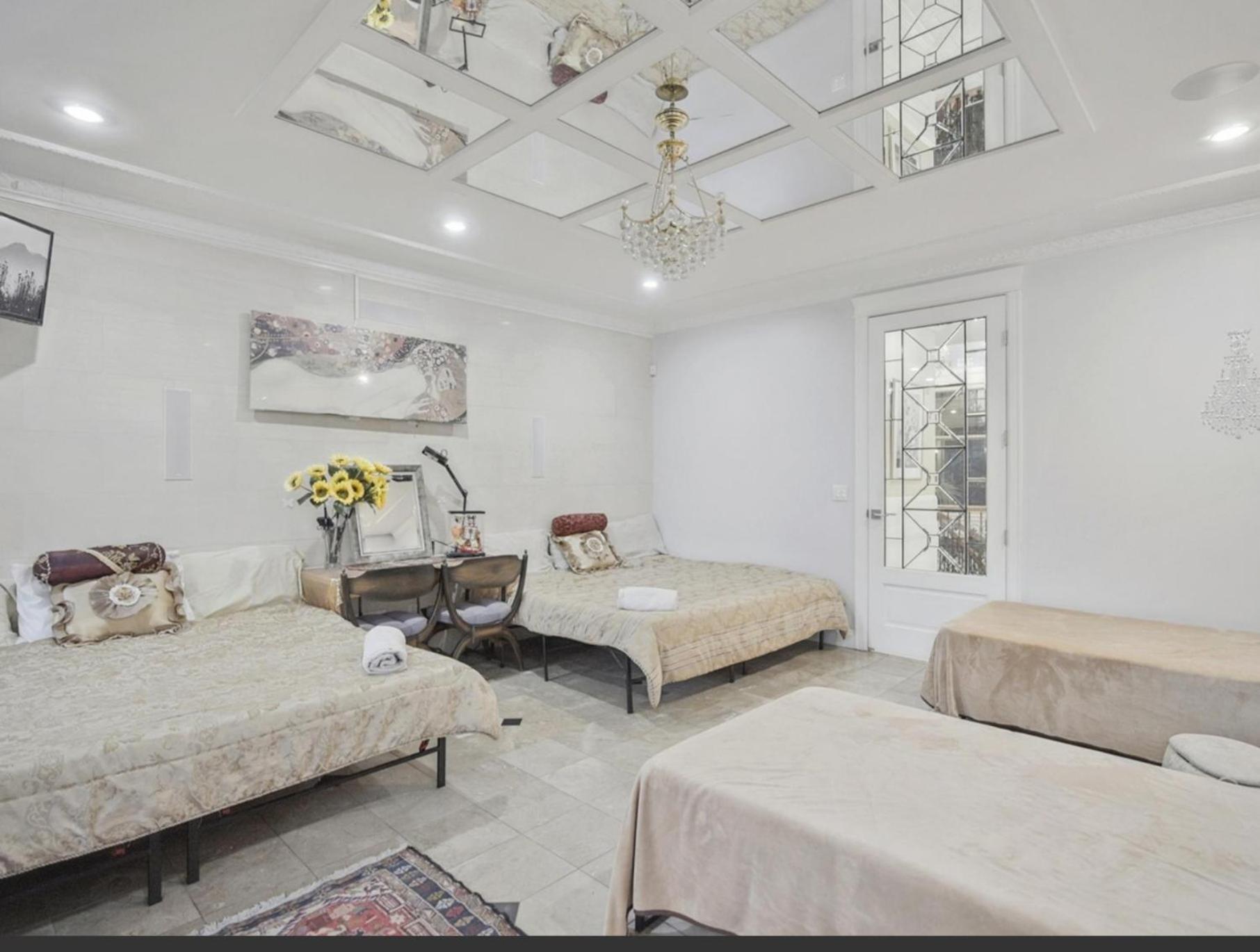 Guest house Empress Madani Palace , *