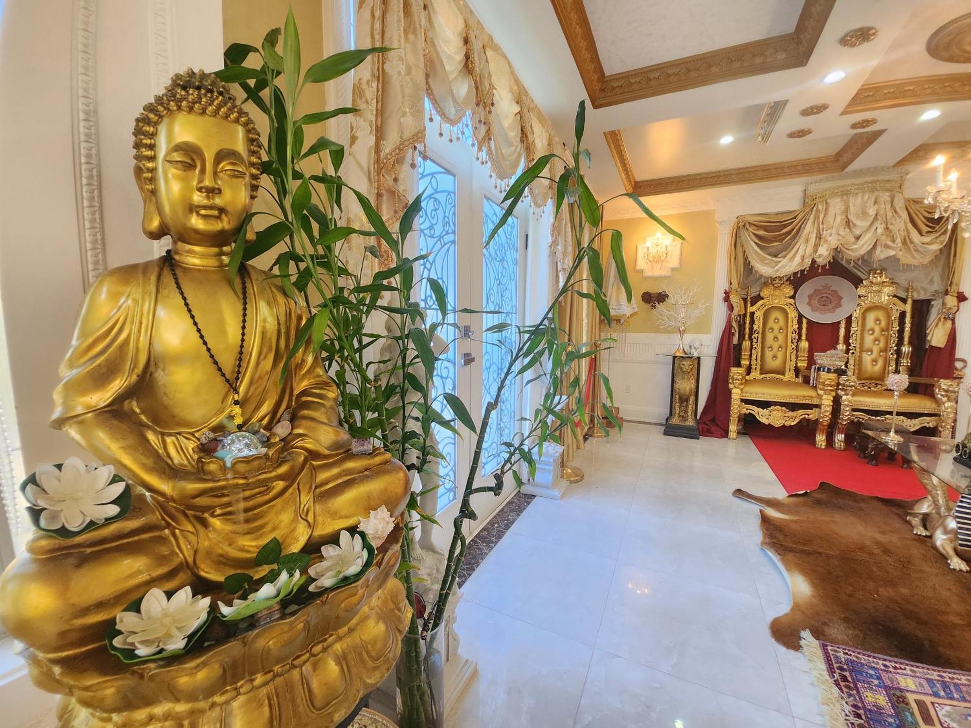 Empress Madani Palace , Guest house *