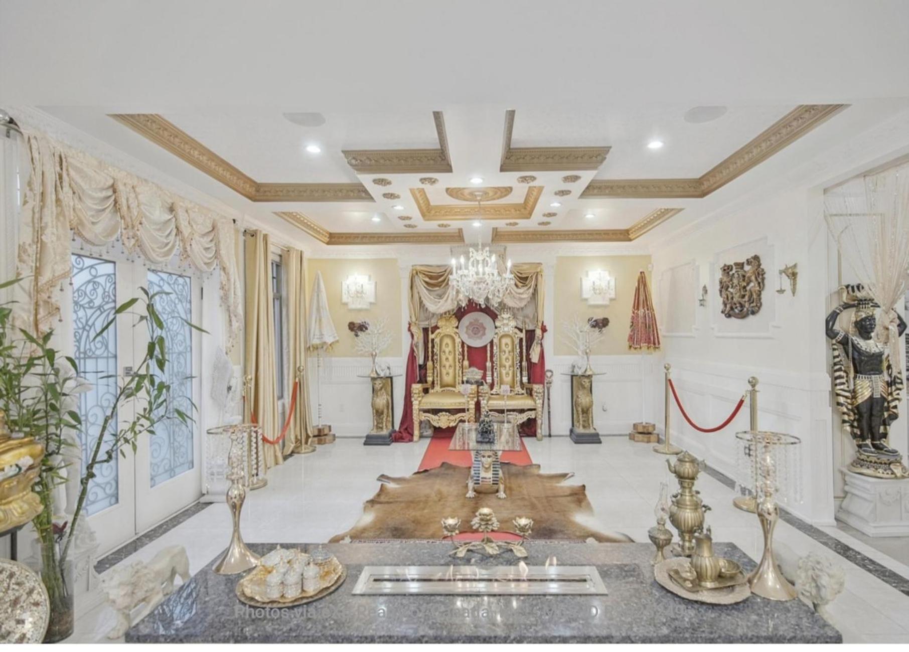 Guest house Empress Madani Palace ,