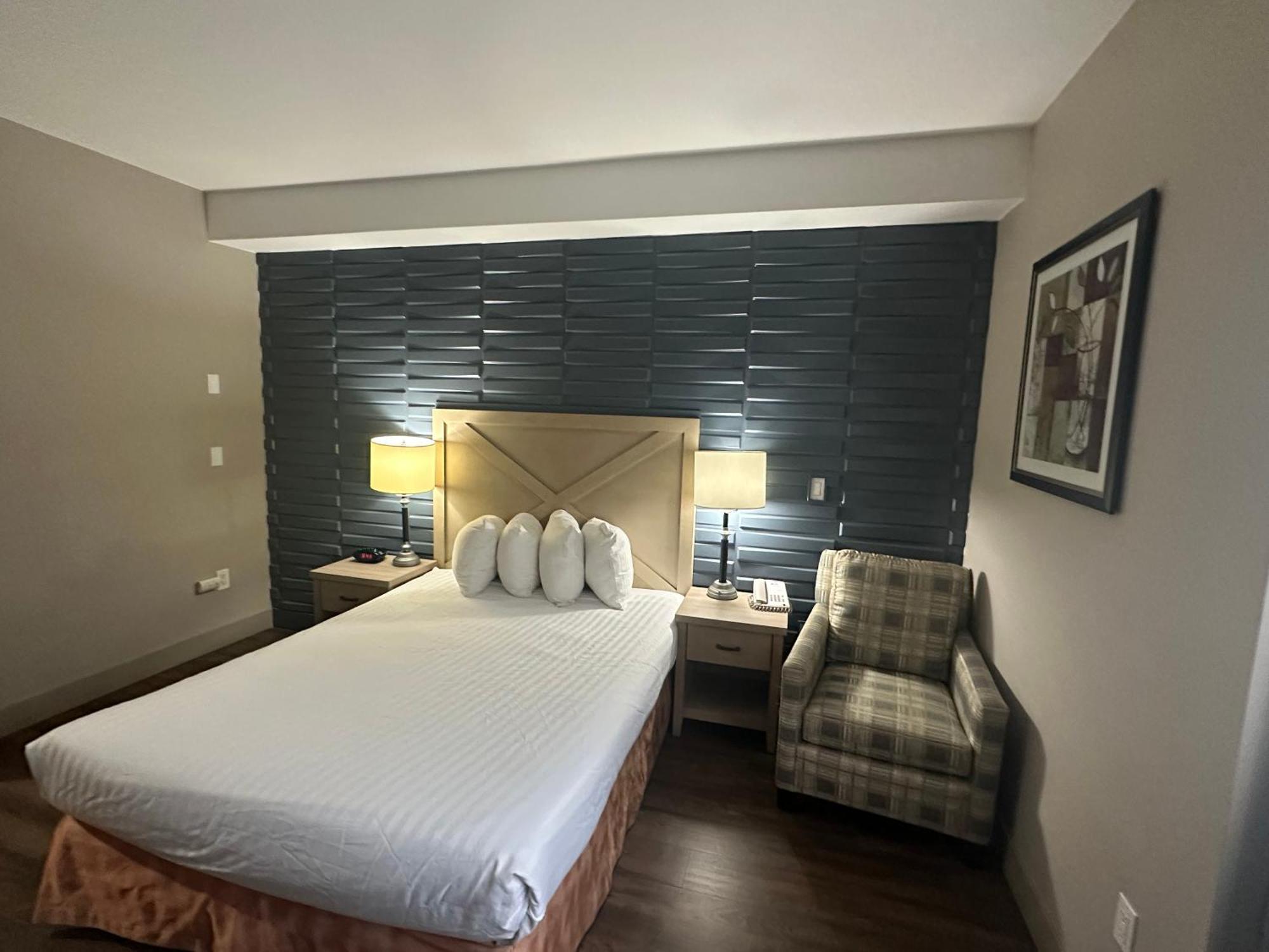 Hotel Western Peace Arch