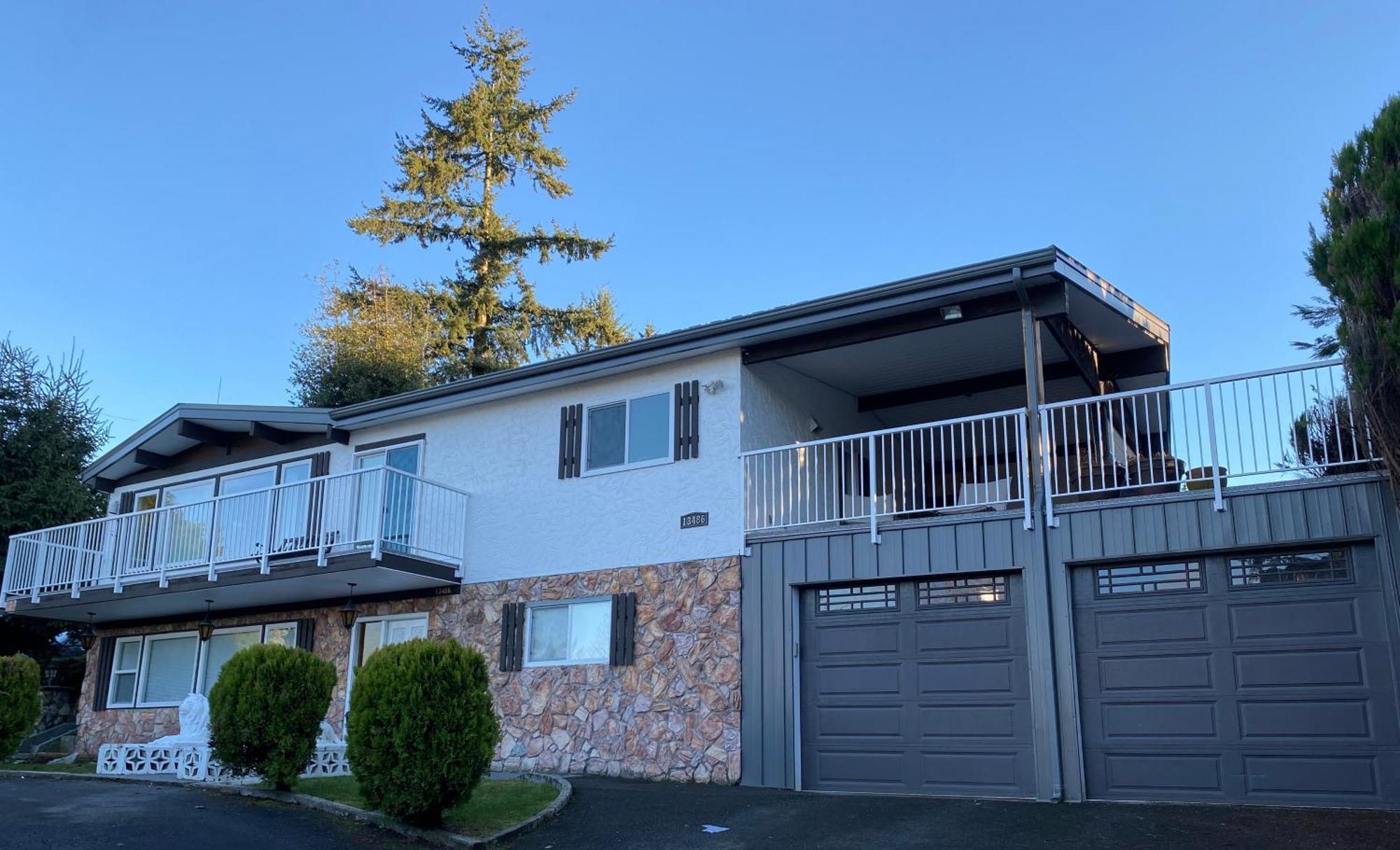 Large In Bolivar Heights Surrey