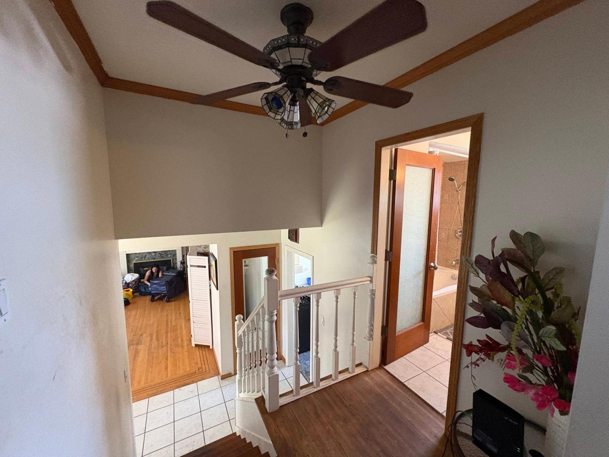 Bed & Breakfast Comfortable Bed In Shared For Solo Traveller- Near Transit, Restaurants & *