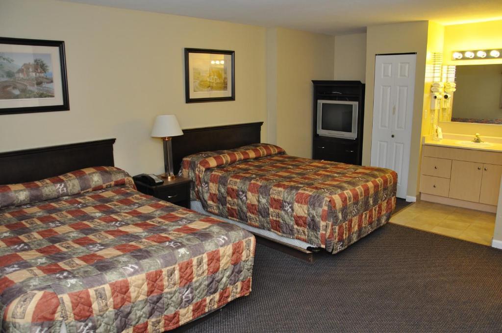 Canadian Hotel