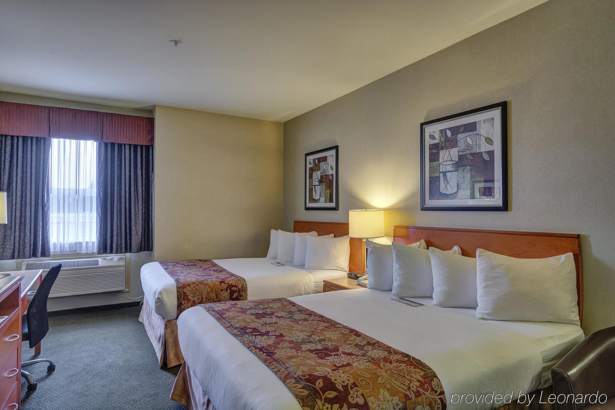 Hotel Western Peace Arch 3*