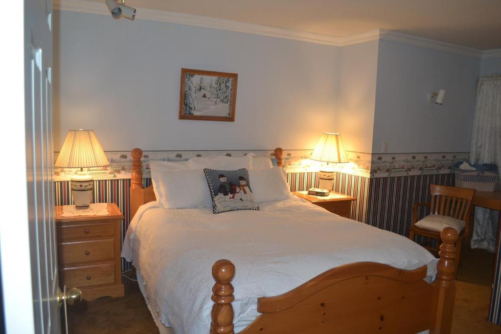 Bed & Breakfast At Restawhile *
