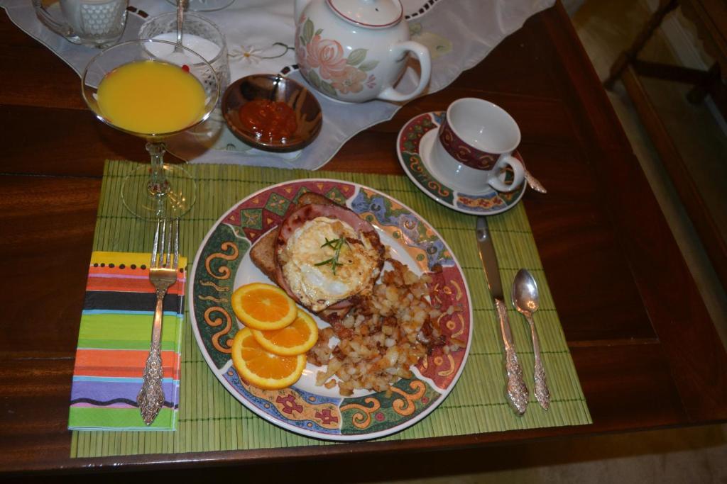 Bed & Breakfast At Restawhile *
