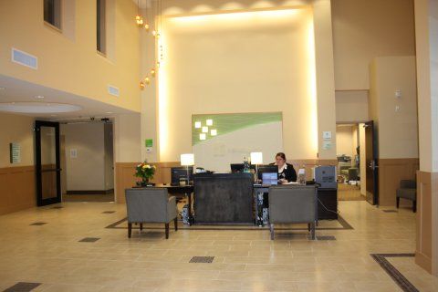 & East - Cloverdale By Ihg 3*