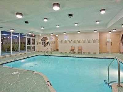 Hotel & East - Cloverdale By Ihg