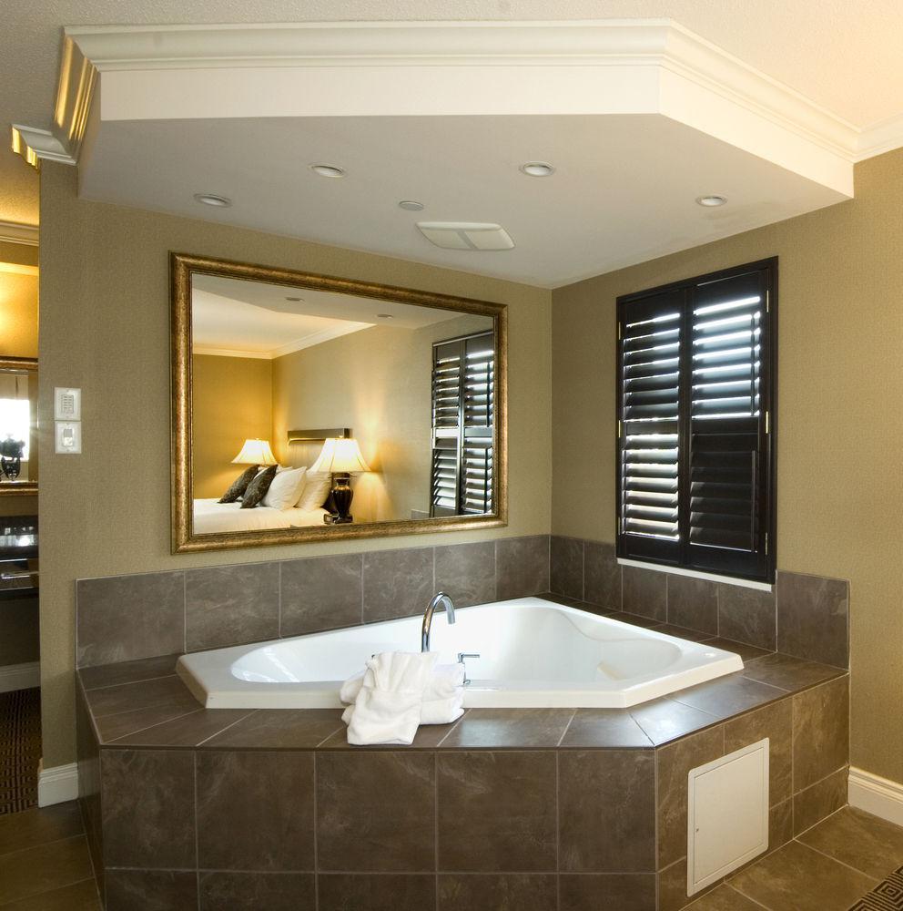 Ramada By Wyndham Surrey/langley Hotel 3*
