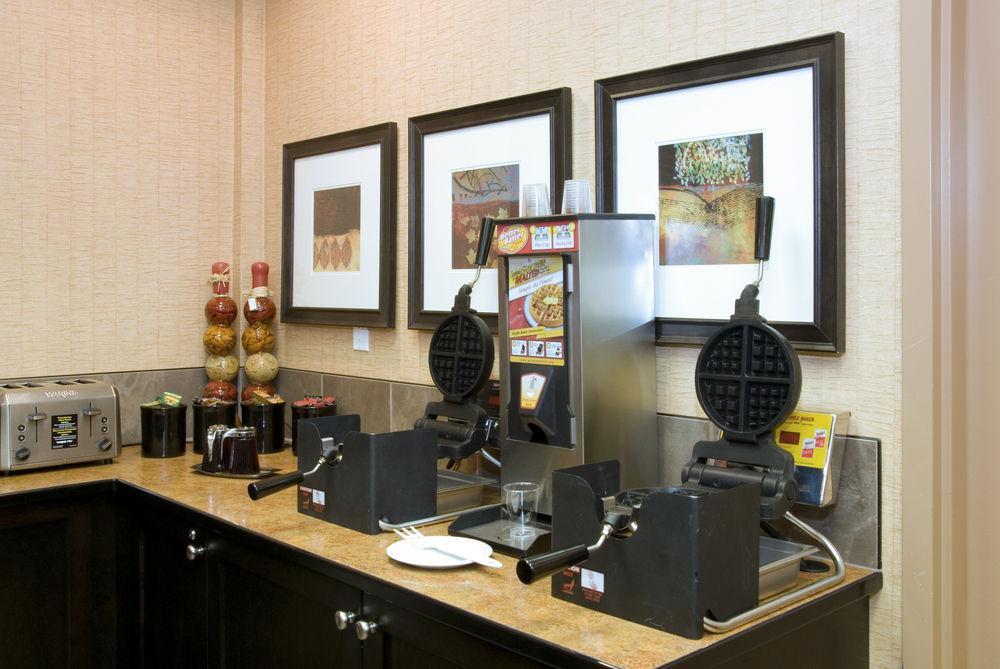 Hotel Ramada By Wyndham Surrey/langley