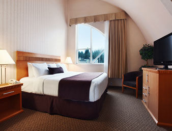 Ramada Guildford 3*