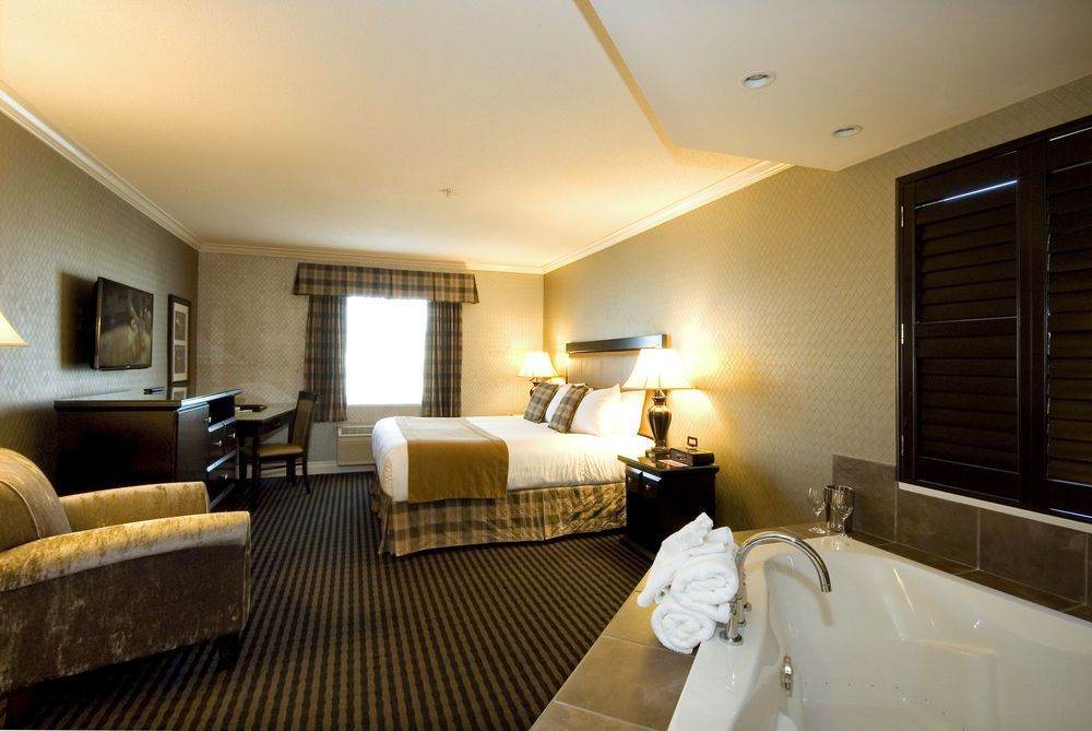 Ramada By Wyndham Surrey/langley Hotel Surrey