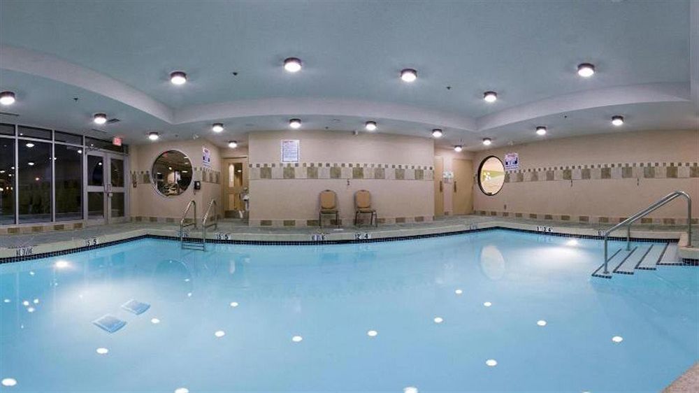 Hotel & East - Cloverdale By Ihg Surrey