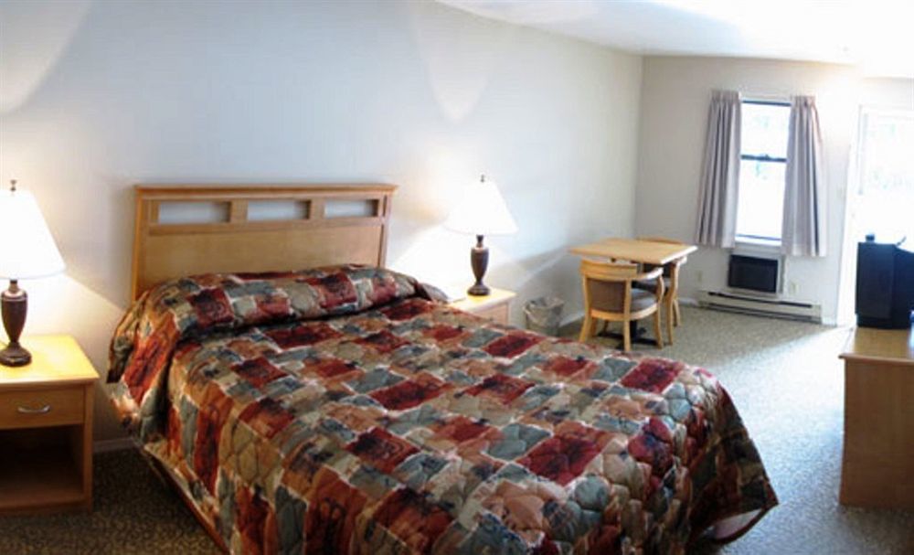 Motel George Point Surrey