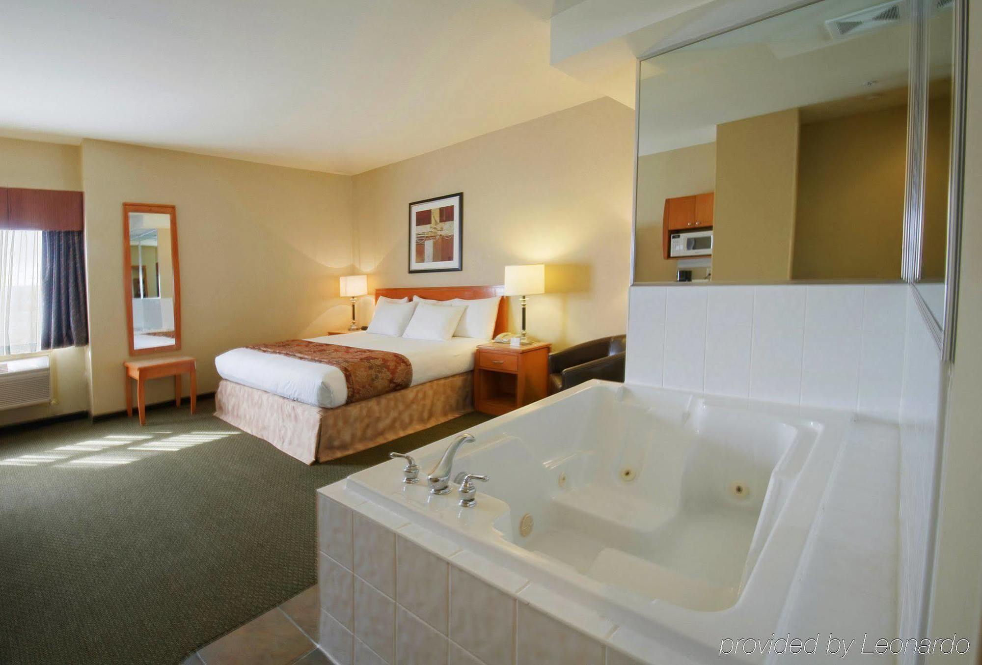 Hotel Western Peace Arch 3*
