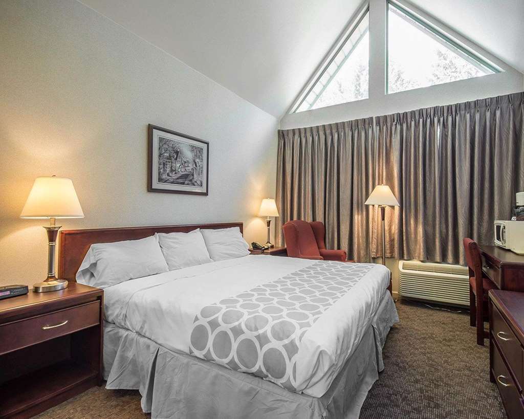 6 Surrey, Bc 2*
