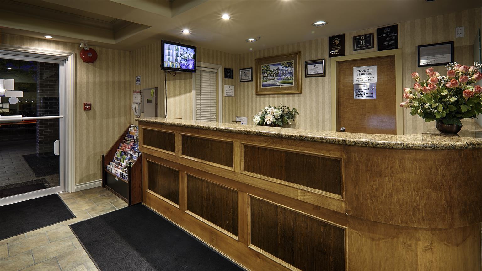 Western Peace Arch Hotel 3*
