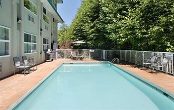Four Points By Sheraton 3* Surrey
