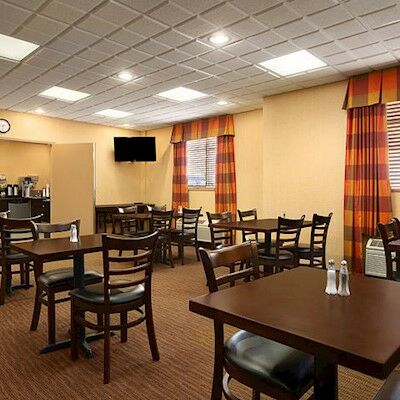Hotel Ramada By Wyndham Surrey/langley 3*