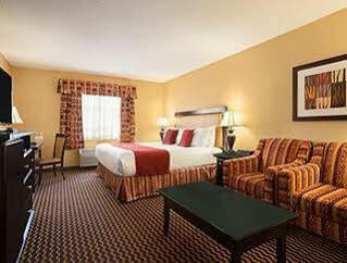 Ramada By Wyndham Surrey/langley Hotel Surrey