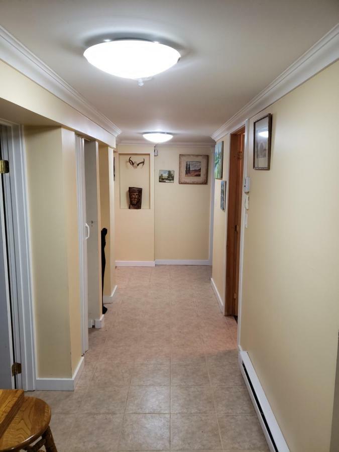 Apartment Chic 2 Bdrm Basement Unit *