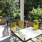 Cozy Ensuite Room Near Nature & Amenities