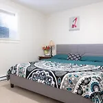 Modern Yet Comfy 3 Bed Suite In Surrey