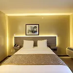 Days Inn By Wyndham Surrey