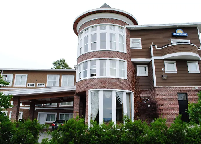Days Inn By Wyndham Surrey