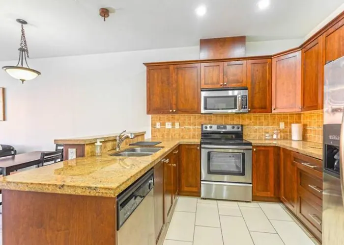 Private Apartment With 2 Bedrooms, 2 Bathrooms, Living Area, Laundry Included