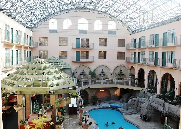 Pacific Inn Resort & Conference Center