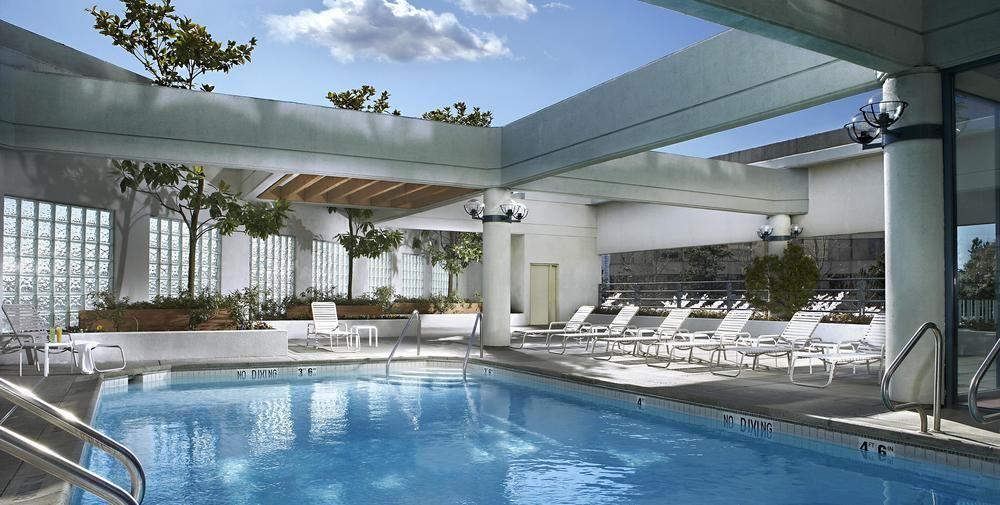 Sheraton Vancouver Guildford Hotel