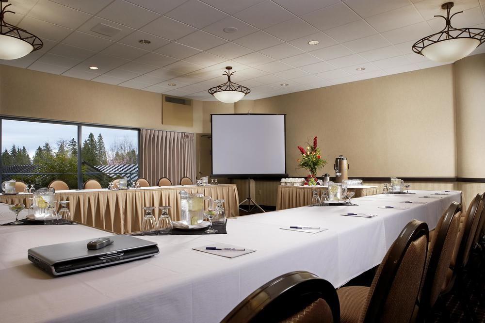 Sheraton Vancouver Guildford Hotel