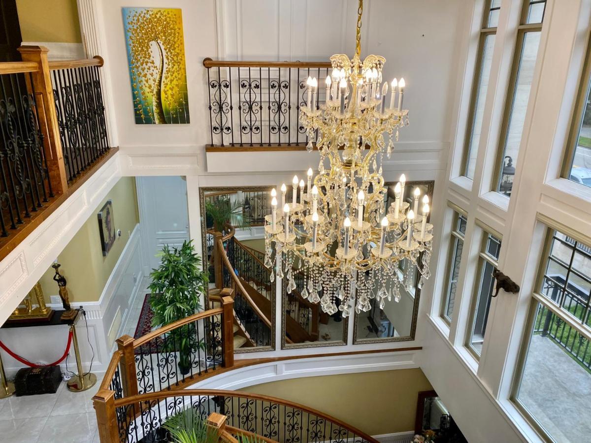 The Empress Palace 4* Surrey