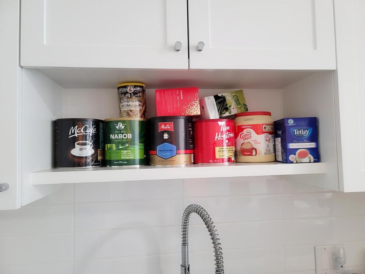Apartment Private And Washroom In Surrey