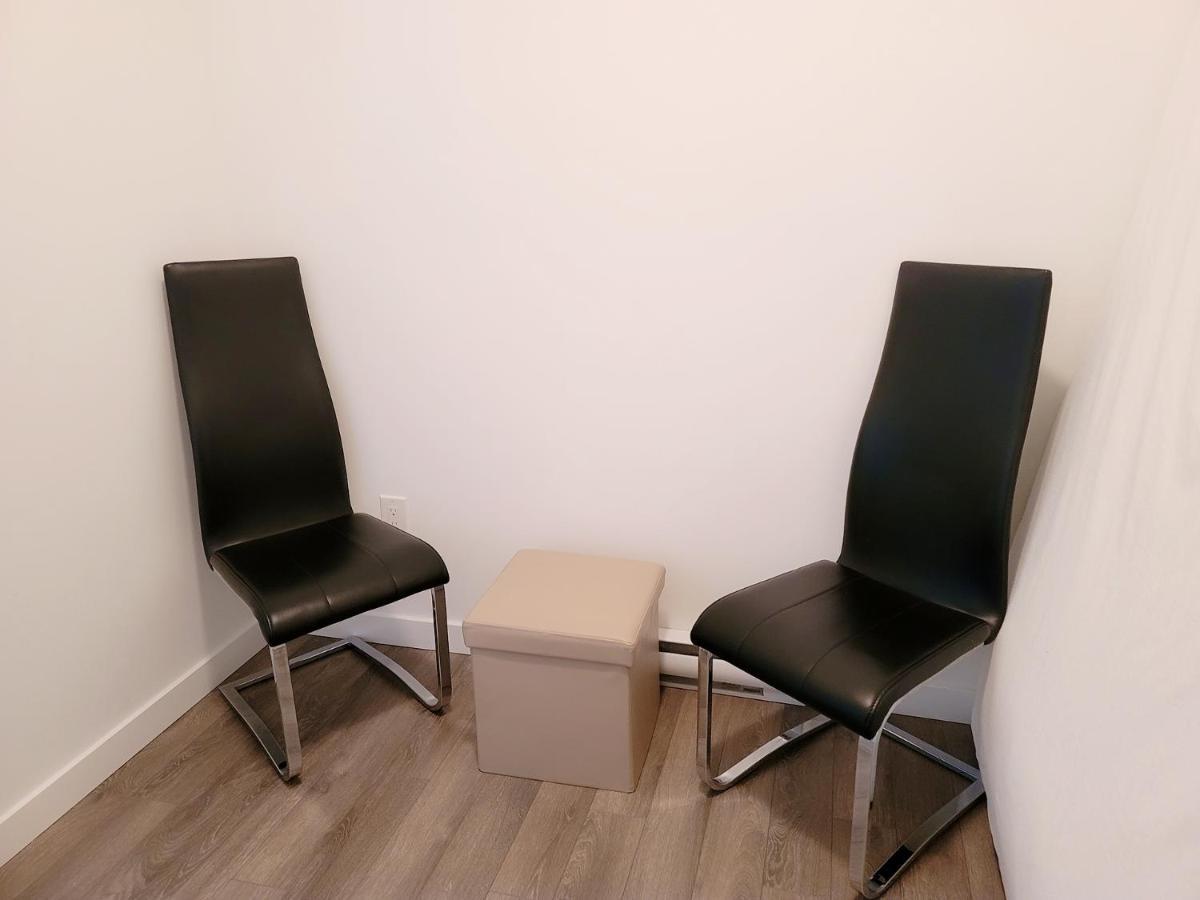 Apartment Private And Washroom In