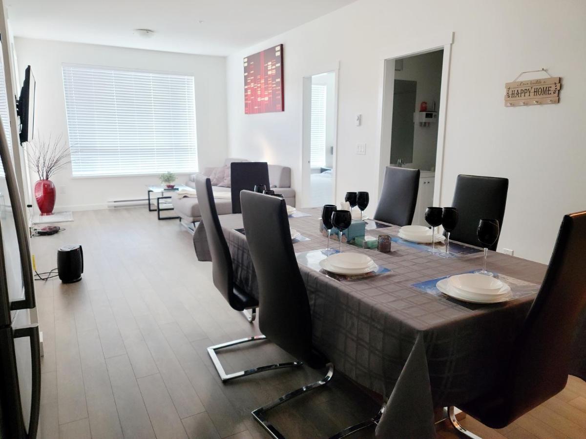 Private And Washroom In Apartment *