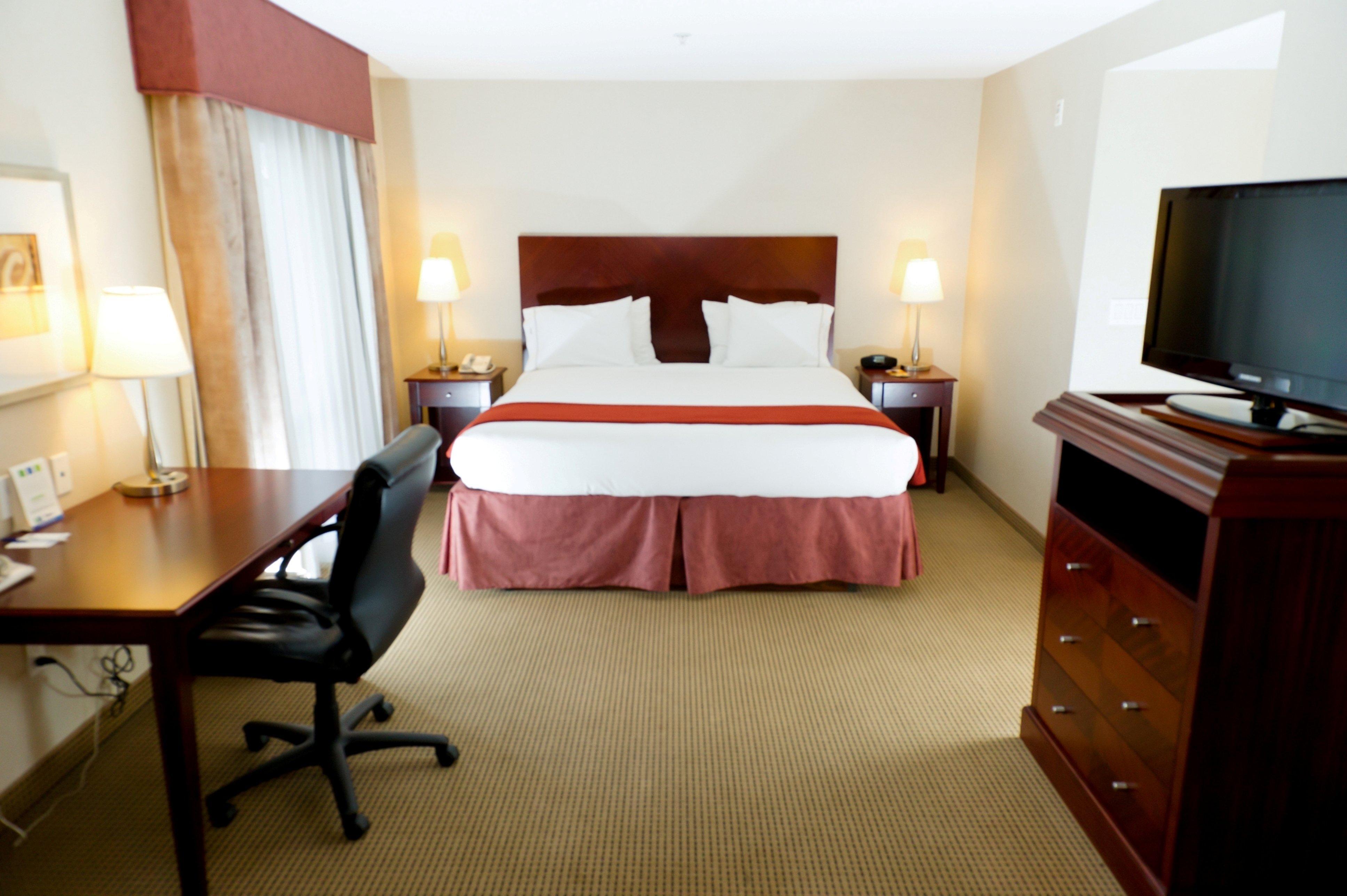 Express And By Ihg 2*