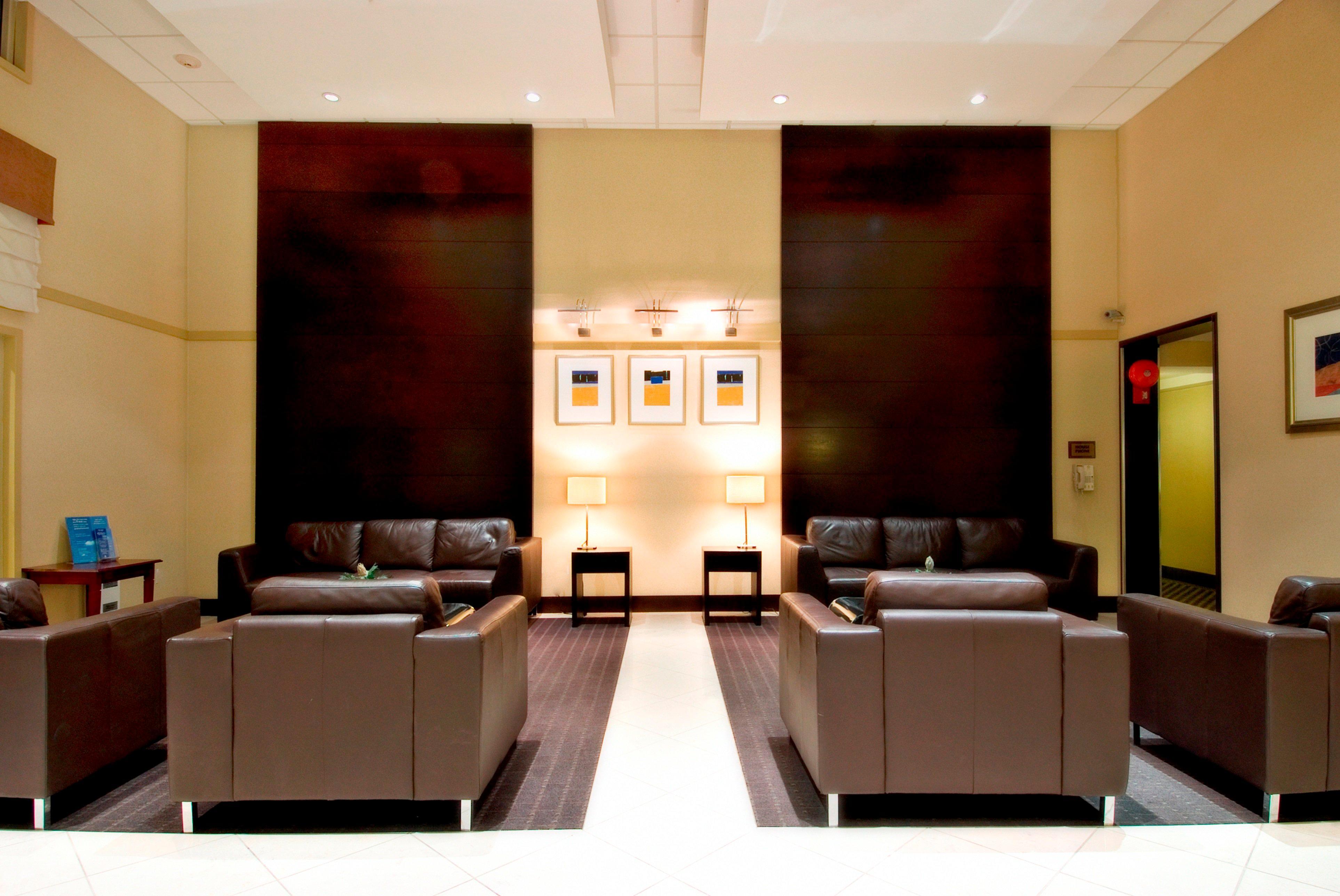 Express And By Ihg Hotel 2*