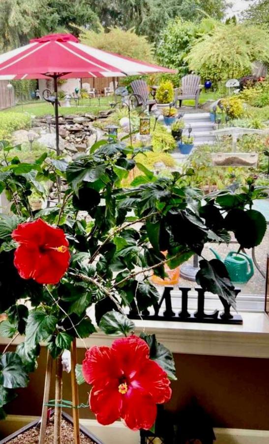 Spacious & Comfortable, Private Queen & Bath In West Cloverdale *
