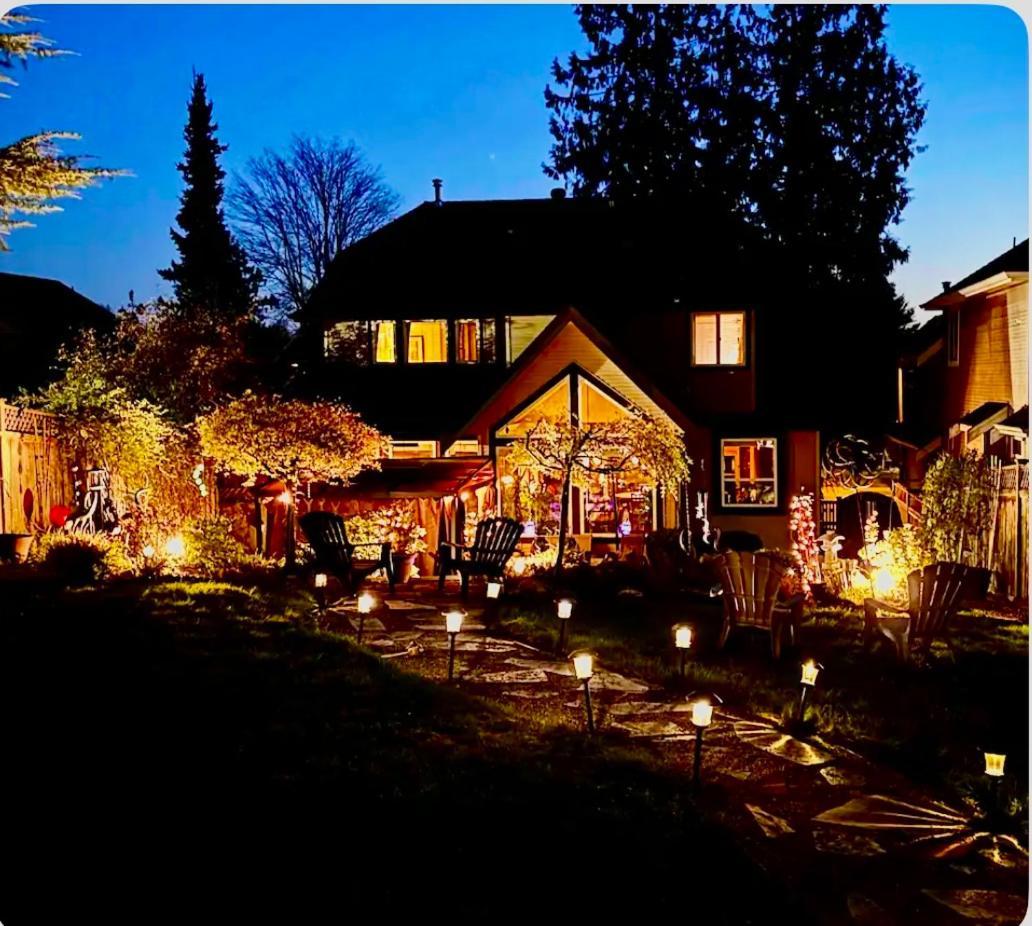 Spacious & Comfortable, Private Queen & Bath In West Cloverdale Surrey
