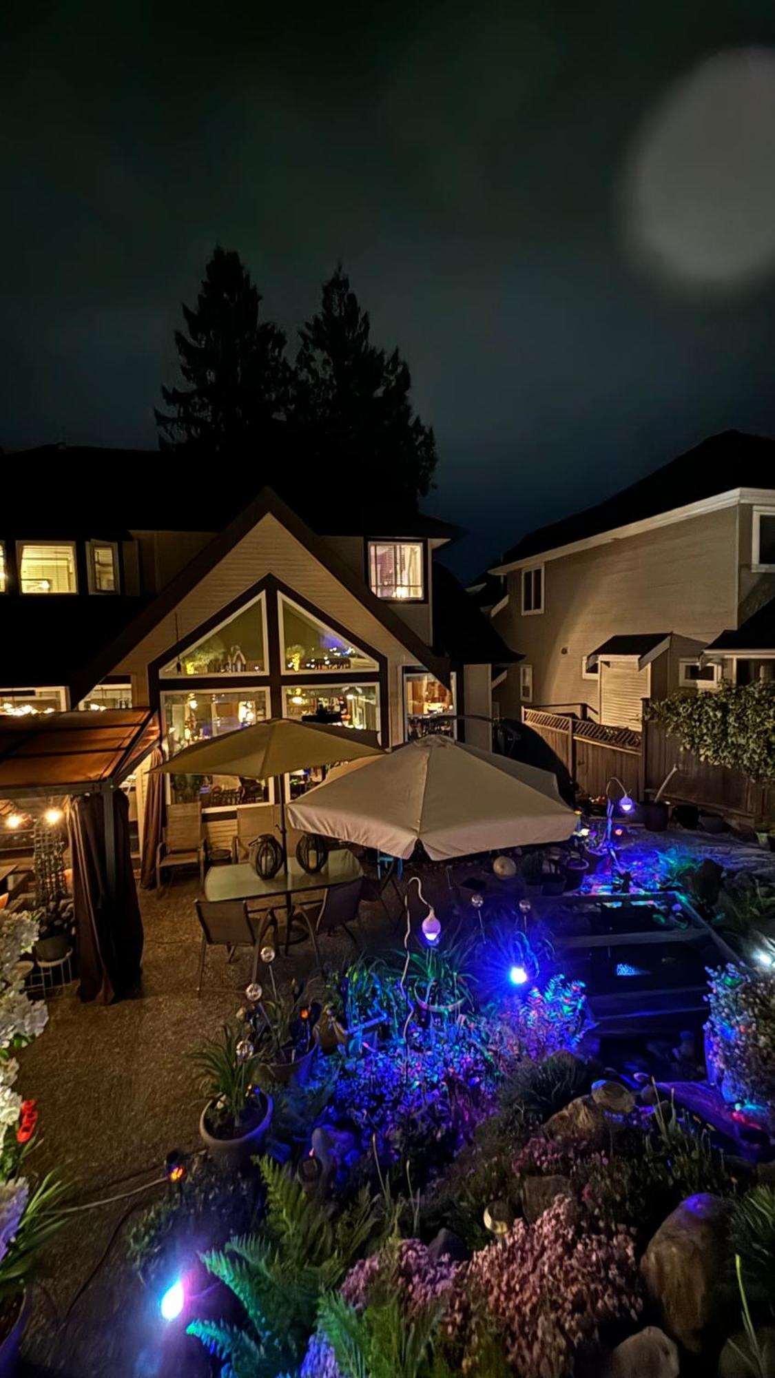 Spacious & Comfortable, Private Queen & Bath In West Cloverdale Surrey