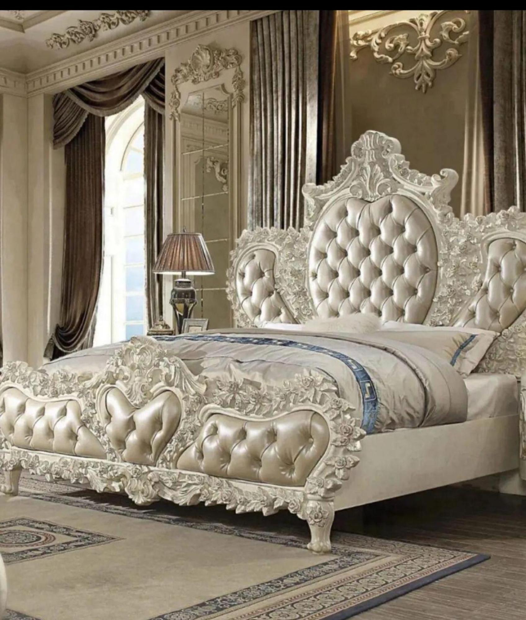Pensão The Empress Palace 4*