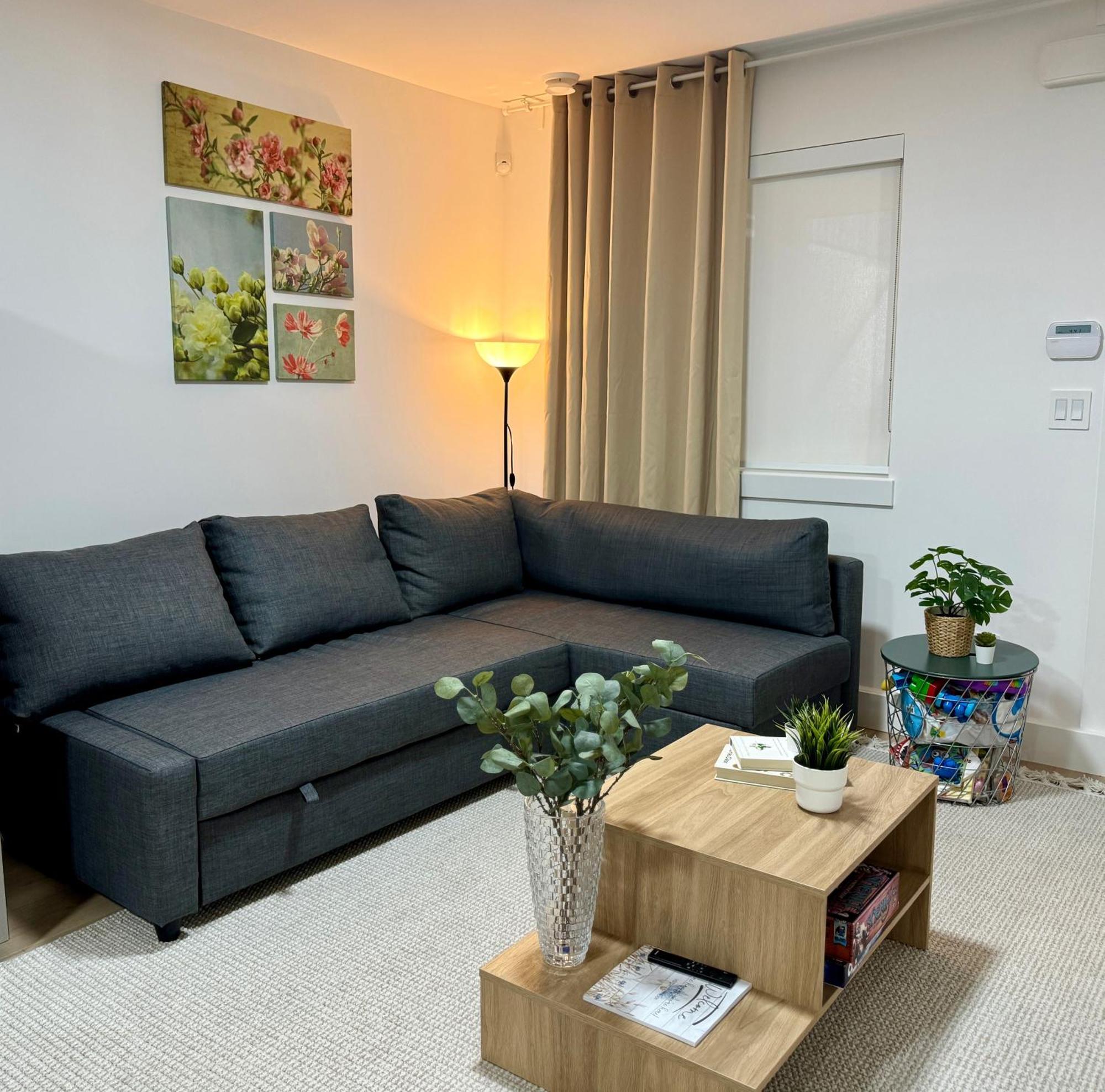 The Sunset Haven- Cozy 2br Basement Near White Rock Guest house Surrey