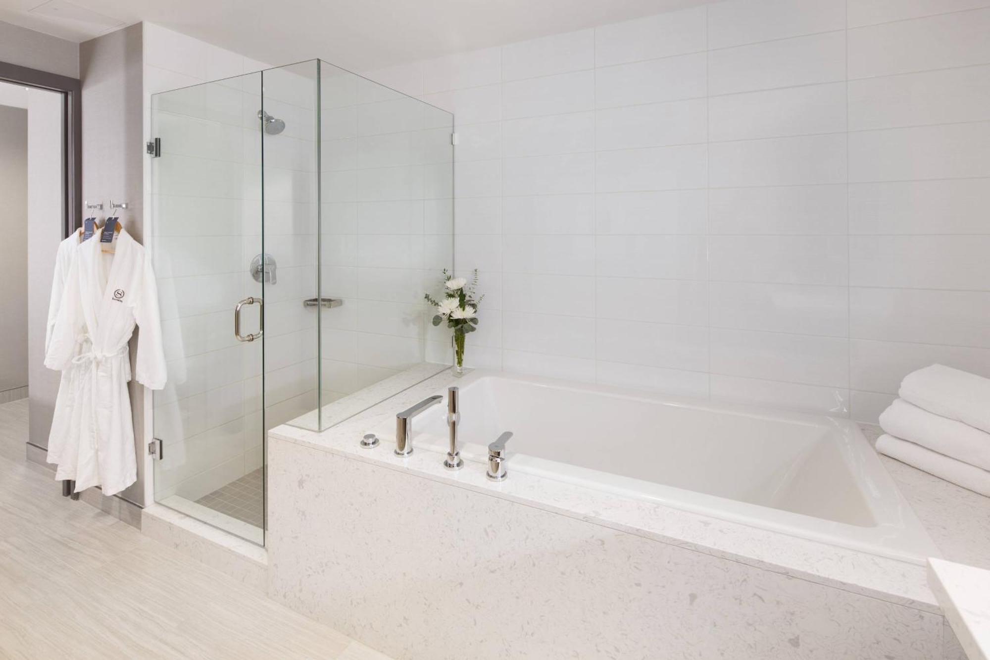 Hotel Sheraton Vancouver Guildford Surrey