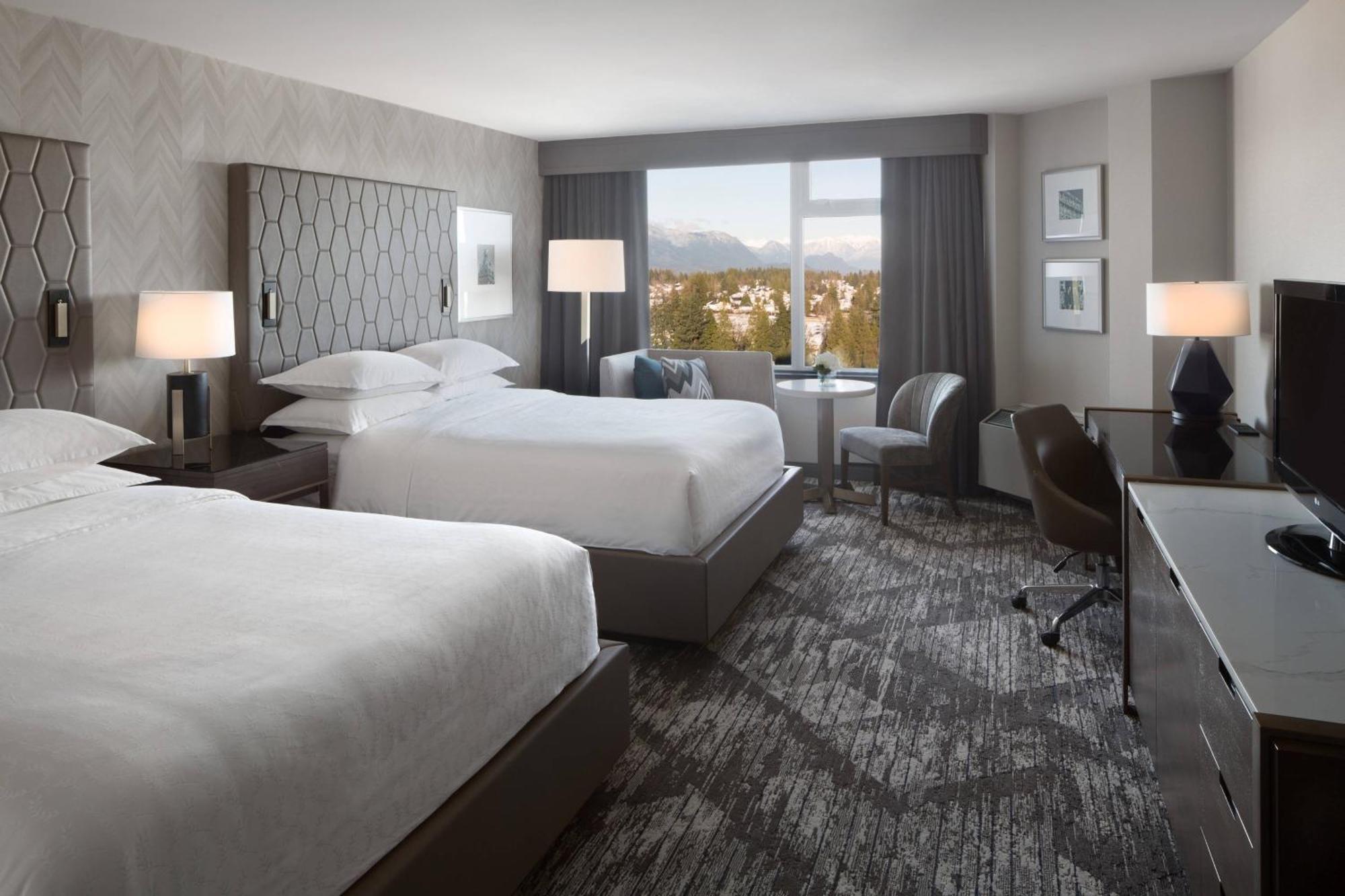 Hotel Sheraton Vancouver Guildford 4*