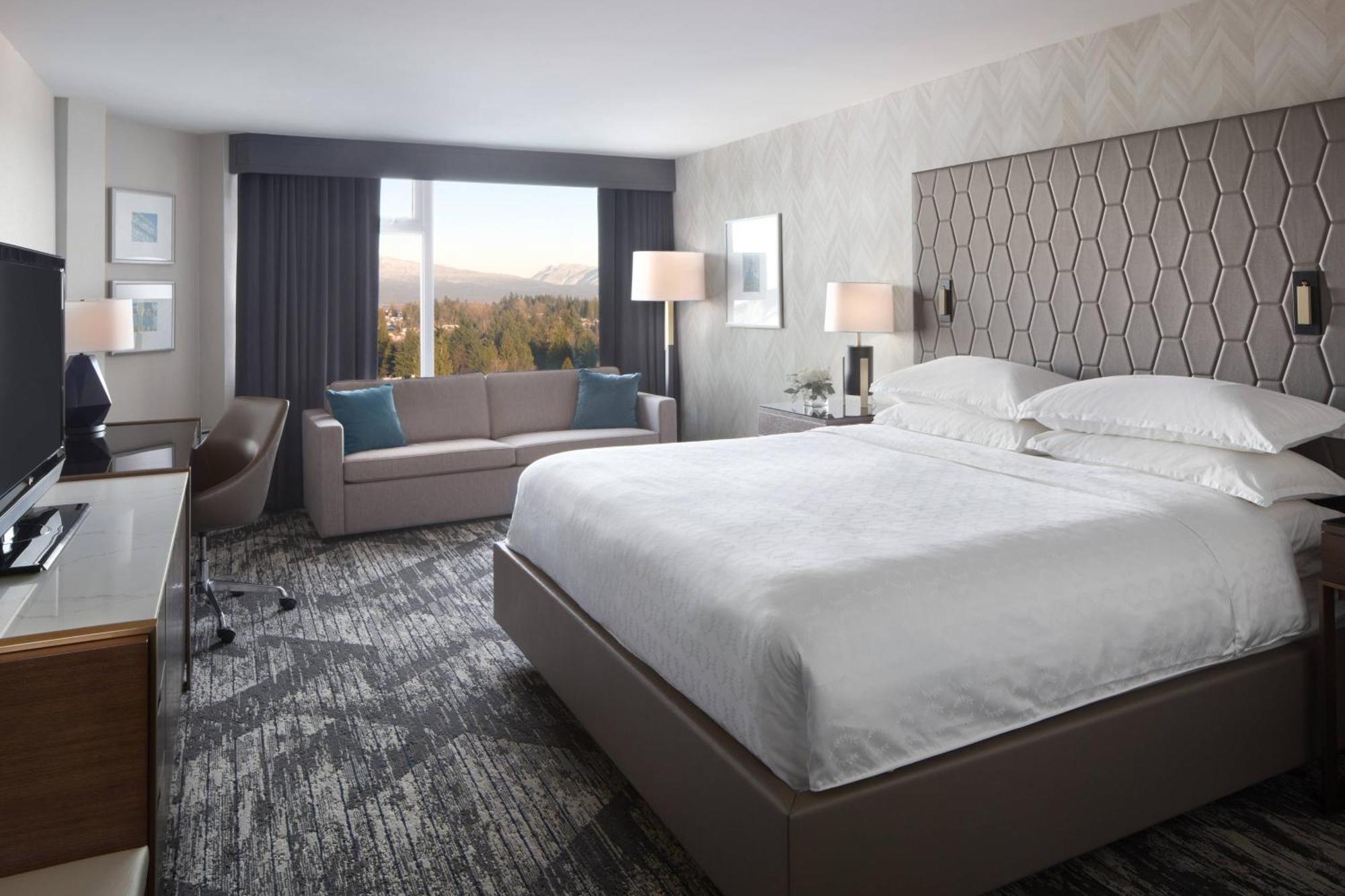 Hotel Sheraton Vancouver Guildford 4*