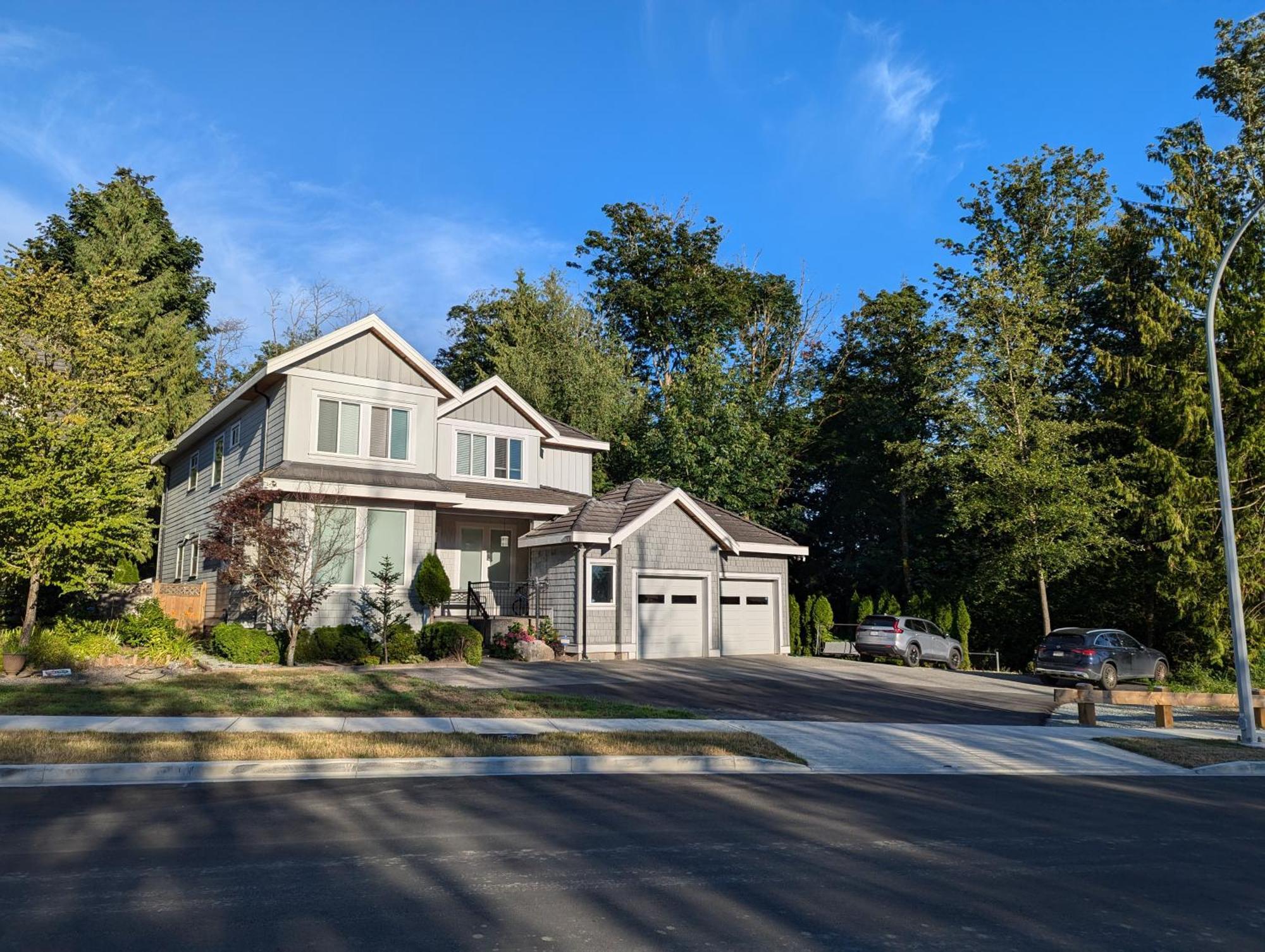 Cozy Ensuite Near Nature & Amenities Homestay Surrey