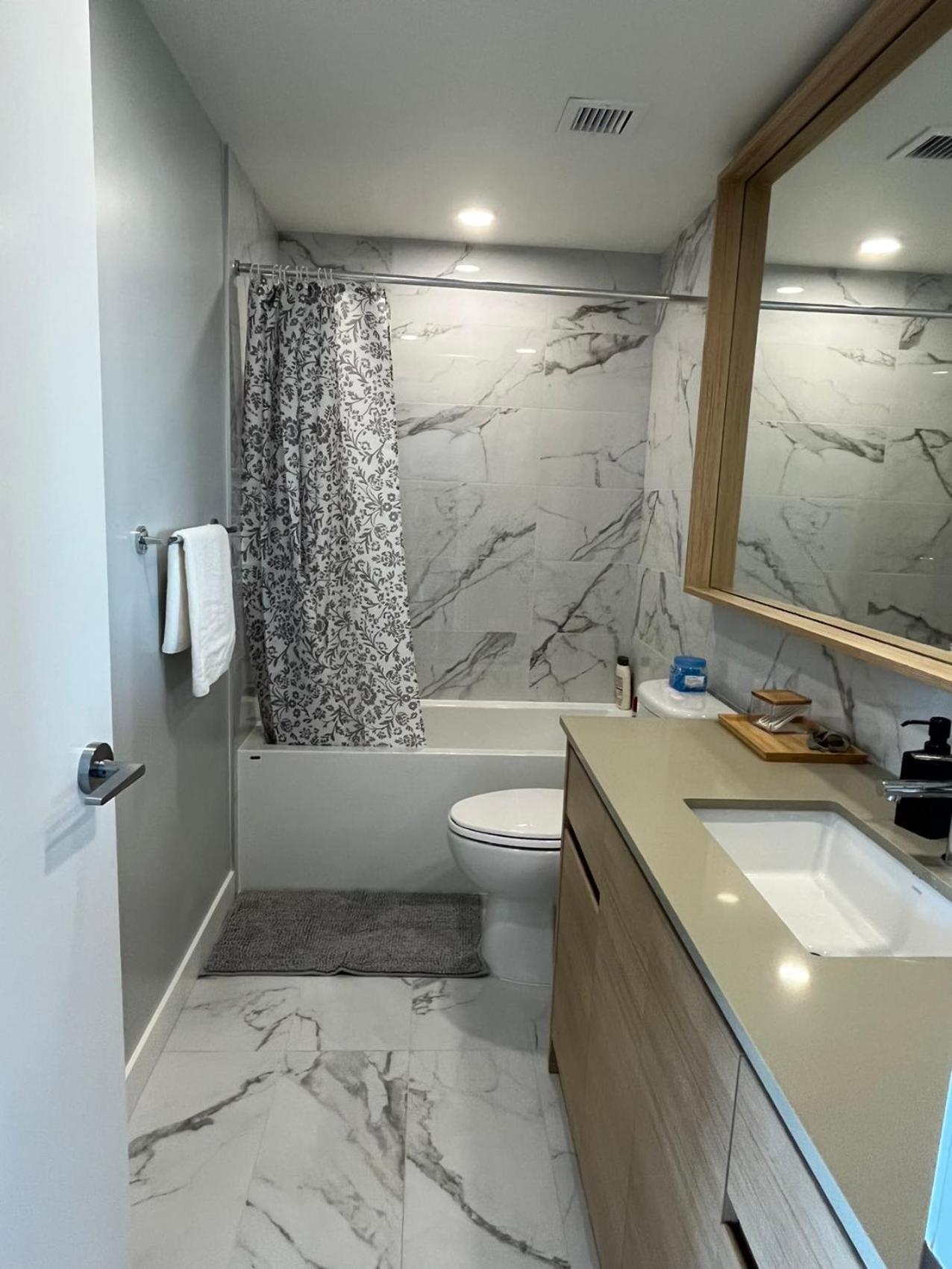 Private Park Downtown-600sf-1br-1bth