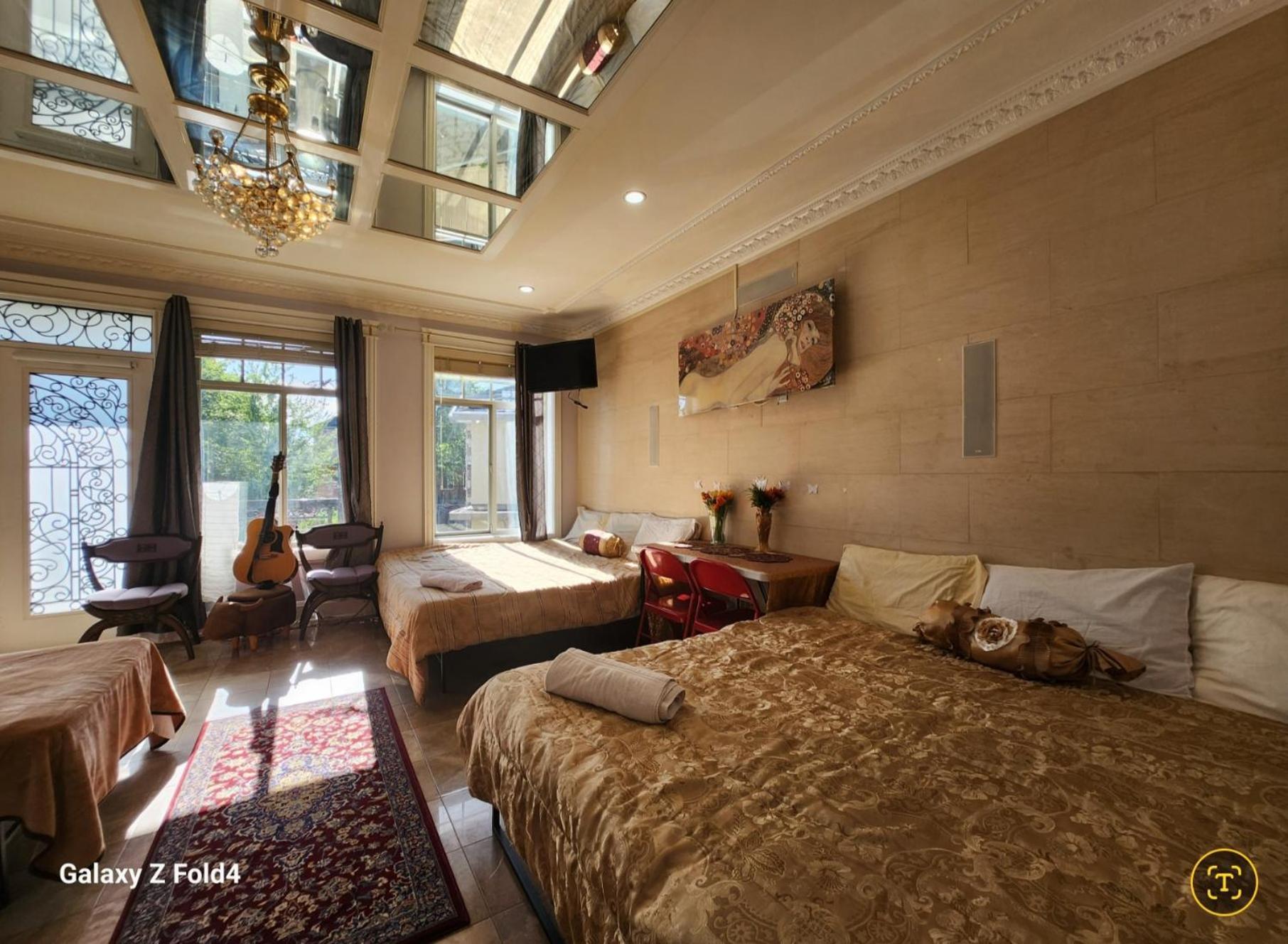 Empress Madani Palace Guest house